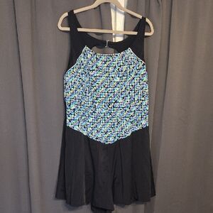 Women's Swimsuit One Piece Shorts Style With Lining Black W/Colorful Top 32W GUC